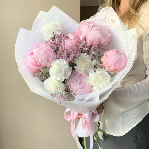 Букет «Милкшейк» с розовыми пионами и диантусами🌸