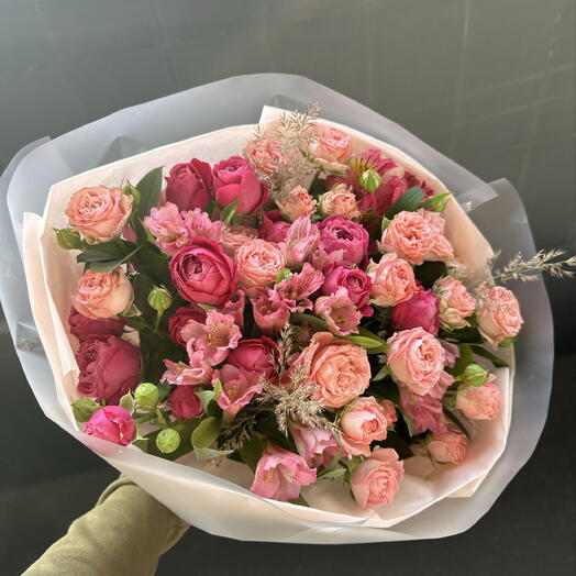 Букет кустовых роз Микс