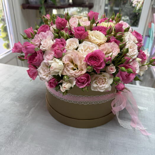 Коробка кустовых роз для любимой мамочке  с большим сердцем 💝💝💝