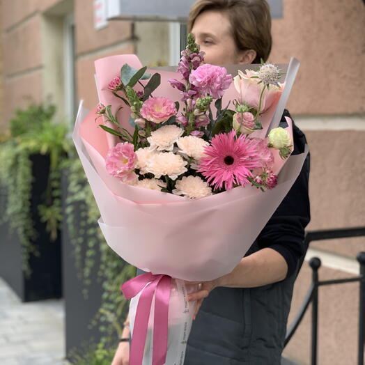 Розовое соцветие