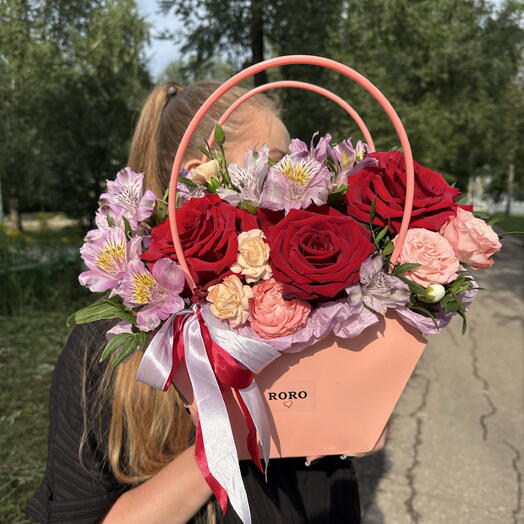 Композиция с розами ️