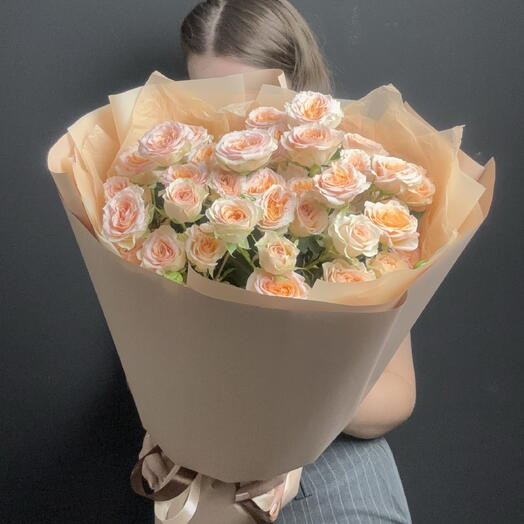 Букет из 5 кустовых роз