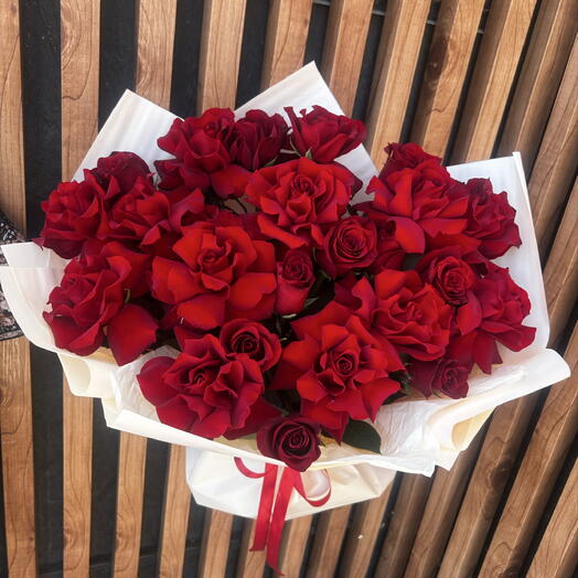 Микс из бордовых роз/25 штук