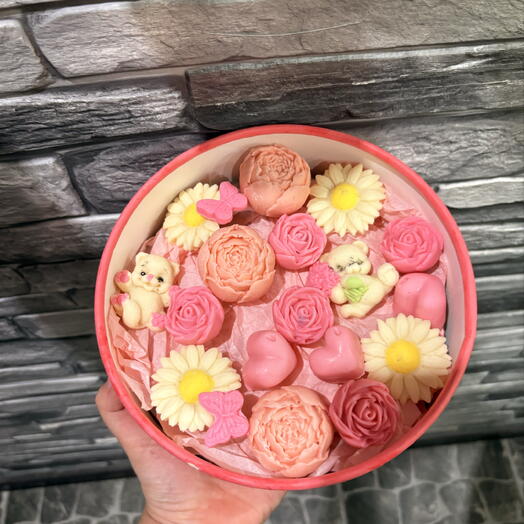 Коробочка из шоколадных цветов💐