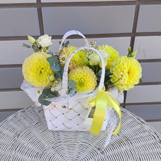 Корзинка с георгинами и эустомой 💛Георгины Ромашка