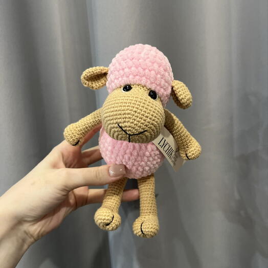 Игрушка «овечка в розовом»