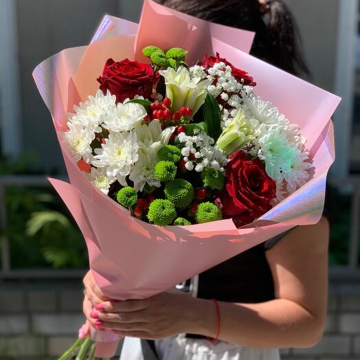 Classic bouquet with a lily