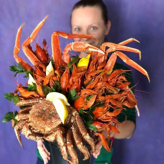 Bucket of crayfish with Nelson crab