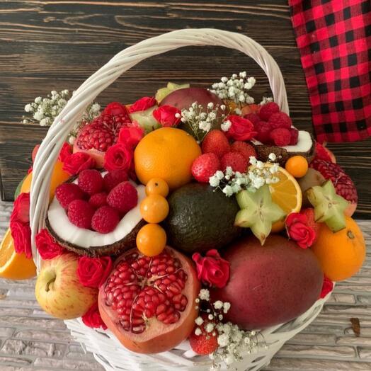 Cesta de frutas "Rayo de alegría"