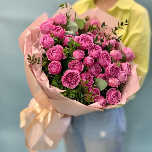 Un ramo de rosas misti Баблс con эвкалиптом