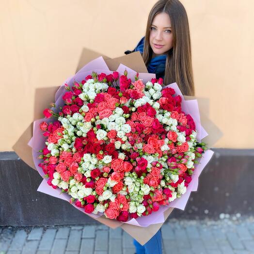 Букет кустовые розы микс101шт