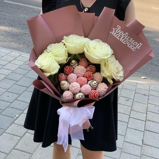 Клубника в шоколаде + розы + пожелание любимой мамочке