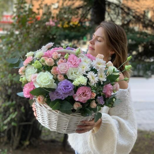 Корзина с цветами