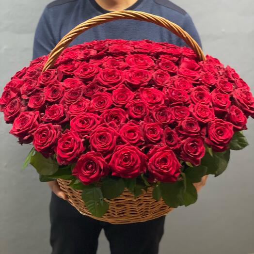 101 rosas en la cesta