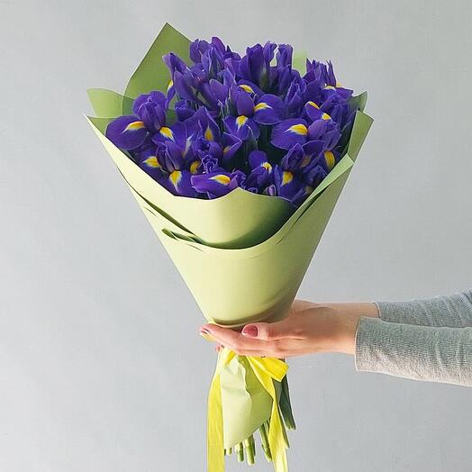 25 irises