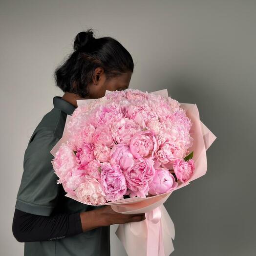 39 Pink peony bouquet
