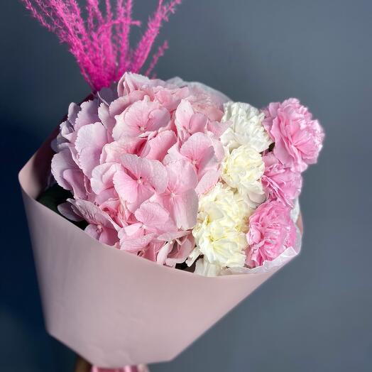 Bouquet with pink hydrangea