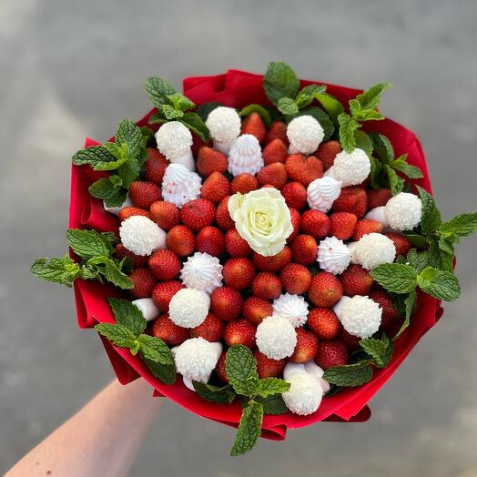 Клубничное раффаело