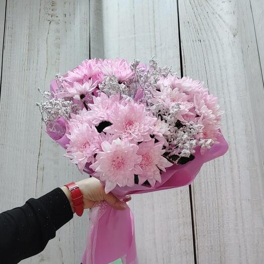 Bouquet of bush chrysanthemums Pink champagne