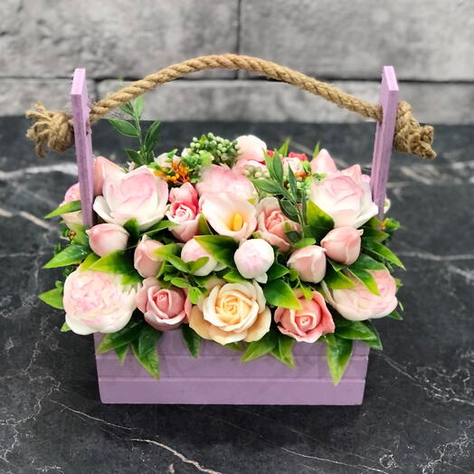 Букет цветов из мыла в деревянном сиреневом ящике