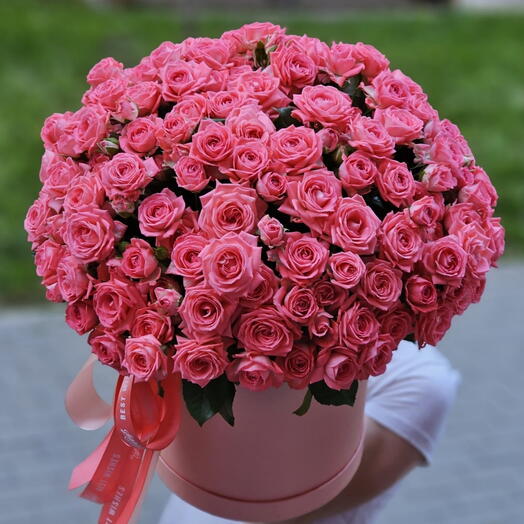 Цветы в коробке кустовые