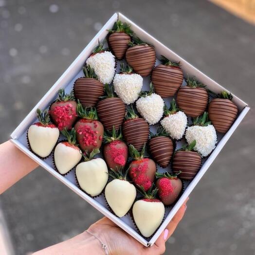 Strawberries in chocolate 25pcs