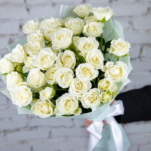 Ramo de 9 rosas blancas
