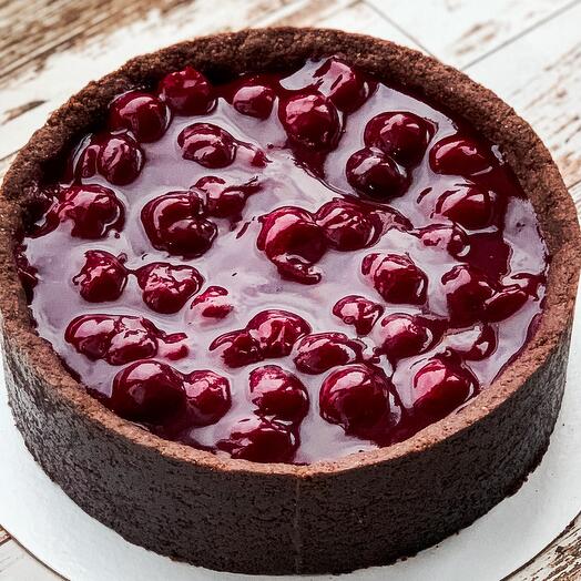 Чизкейк шоколадный с вишней