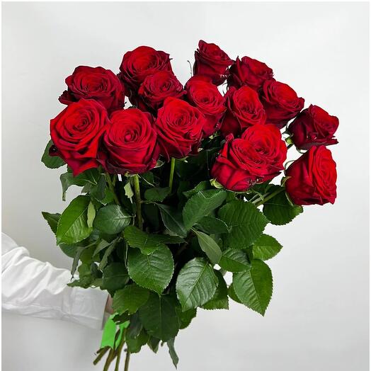 Ramo de rosas red Naomi 15 piezas 60 cm