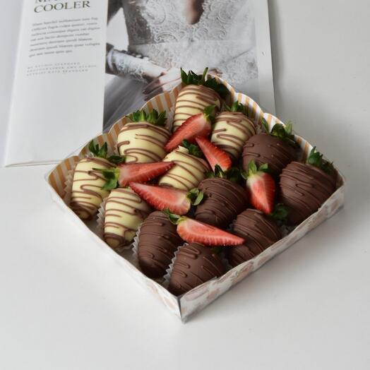 Fresas cubiertas de chocolate (12 Yago)