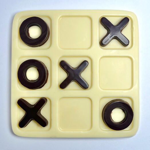 Juego XOX de chocolate amargo 54.5 % y blanco