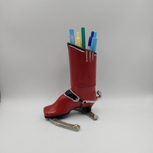 Qələmlər üçün vintaj stend, məsələn