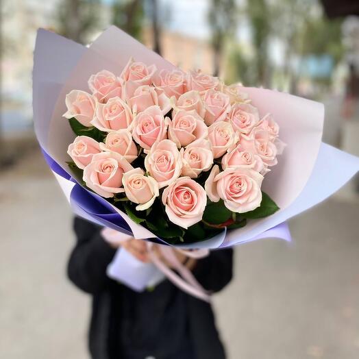 Букет из 25 нежных розочек