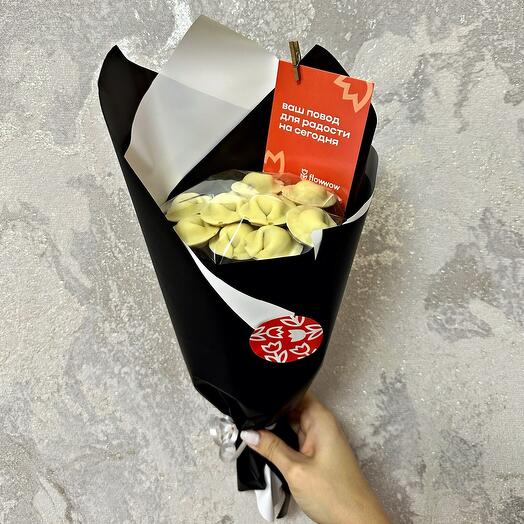 Bouquet of 11 chocolate dumplings for a guy