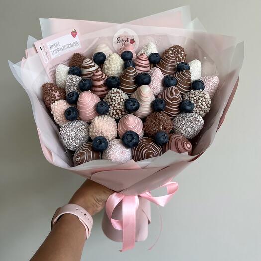Bouquet of chocolate-covered strawberries XL
