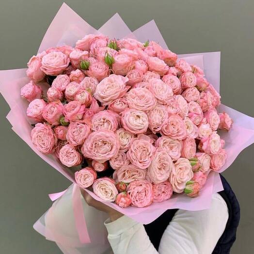 Bouquet of 101 bush peony-shaped rose