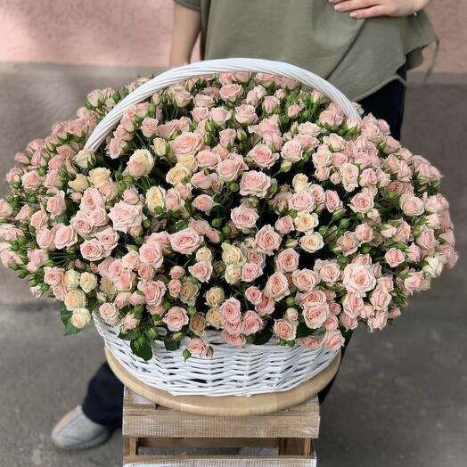 Корзина «101 кустовая Роза»