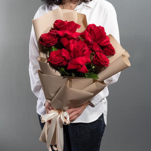 Bouquet of red Ecuadorian and Russian roses "Crystal of Love"