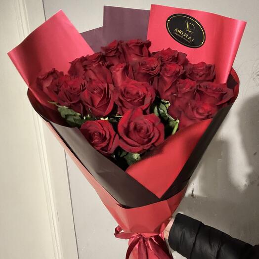 25 rred roses