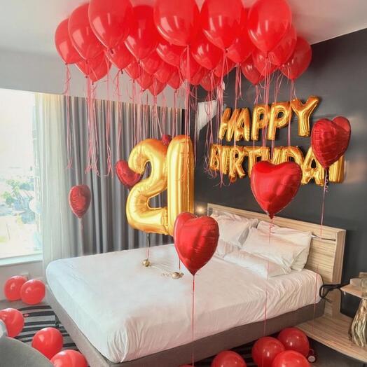 SURPRISE Room 65 pcs gold, red. SURPRISE Room 65 pcs HAPPY BIRTHDAY gold red