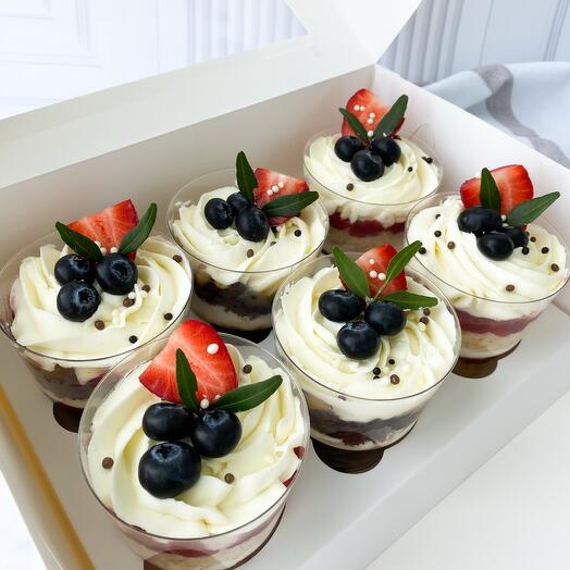 6pcs Trifles with berry decor