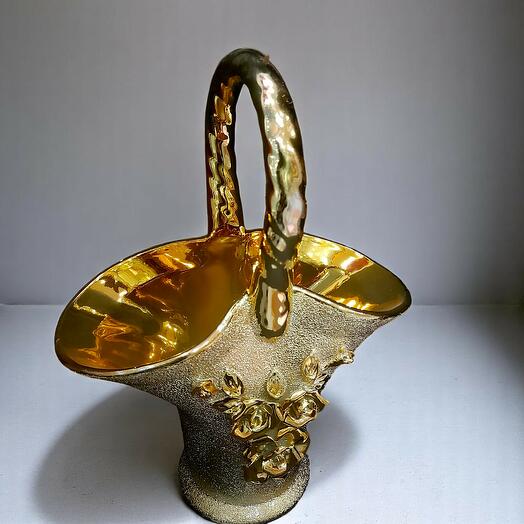 Handle vase