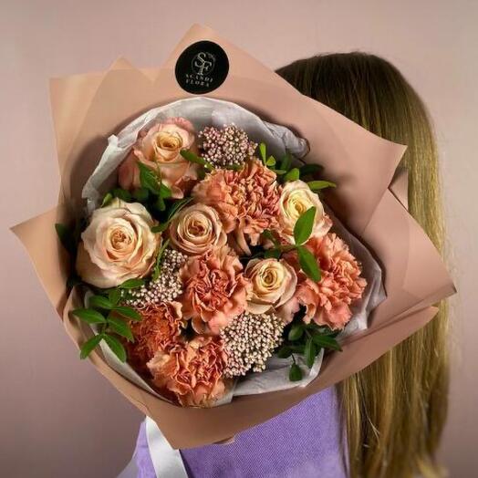 Авторский букет с карамельными розами и озотамнусом. Букет 36 Scandi Flora