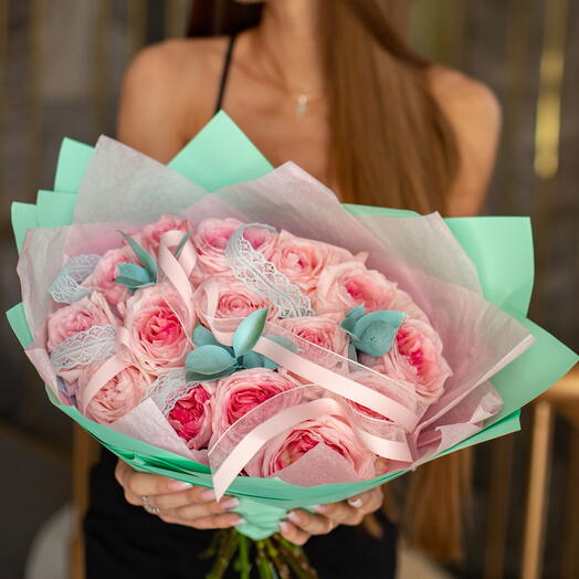 15 пионовидных роз "Pink O hara"