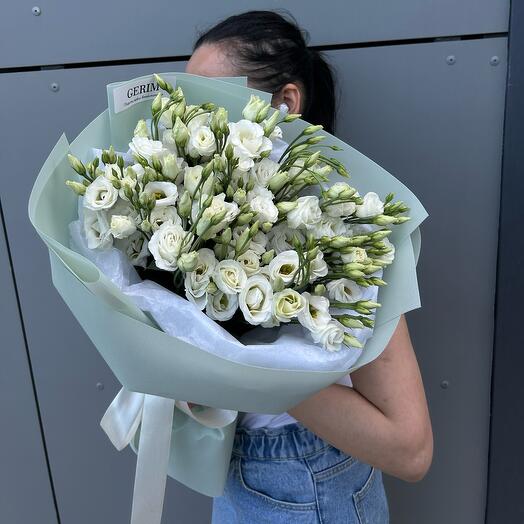 Белоснежные лизиантусы