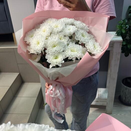 Хорошенький букетик из белых хризантем 😍