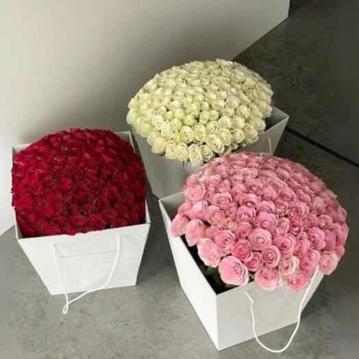 3 Букета по 51 розе в переноске