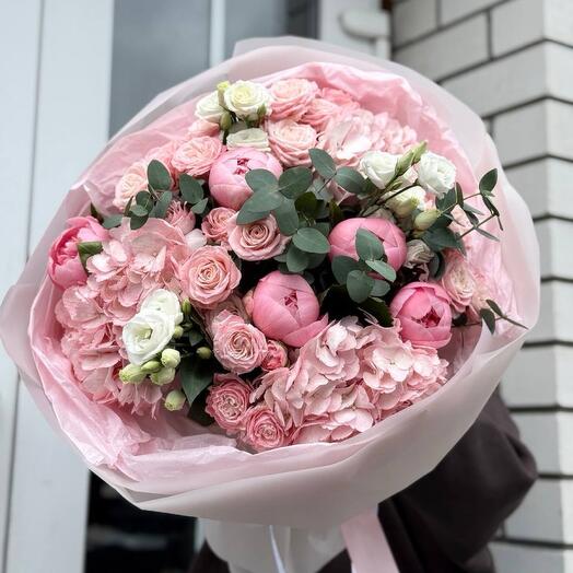 Нежный авторский букет с пионами 🤍🌸
