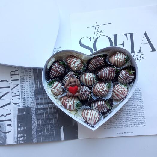 Клубника в шоколаде сердце ️