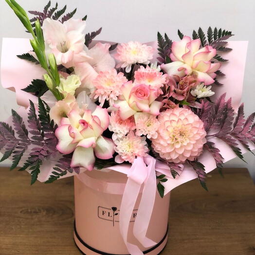 Нежная композиция в коробке